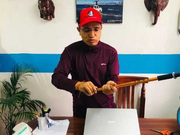 How to Fold Trekking Stick?