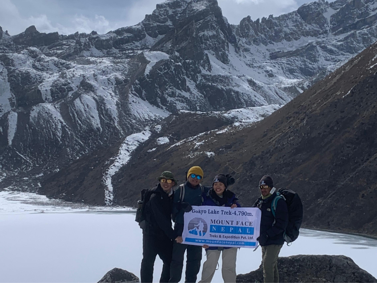 Gokyo to Dragnak During EBC Chola Pass Trekking