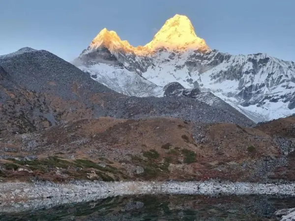 Amadablam Base Camp Trek Mfn 5