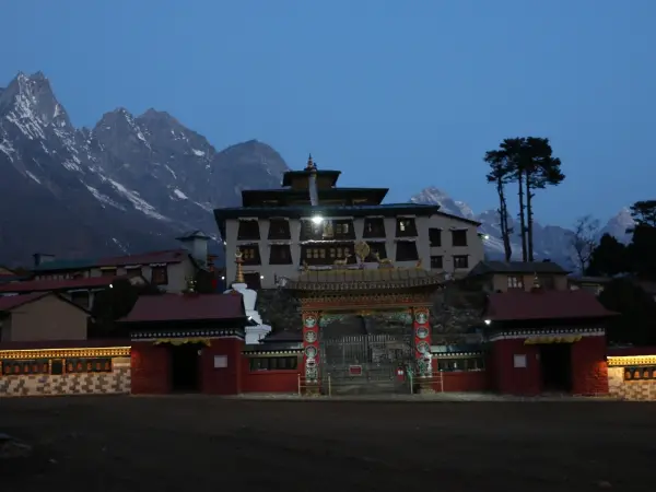 Amadablam Base Camp Trek Mfn