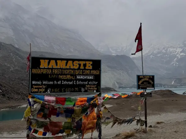 Annapurna North Base Camp Trekking Mfn 8