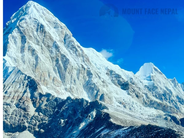 Mt Pumari And Kalapathar