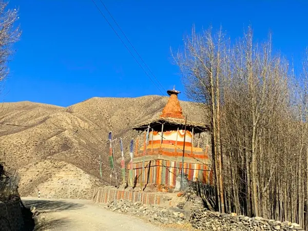 Upper Mustang Jeep Tour Chorten